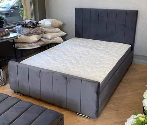 Lily Line Bed